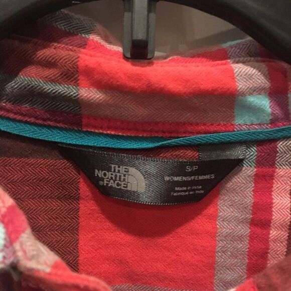 North Face small red plaid shirt button down - Picture 3 of 3
